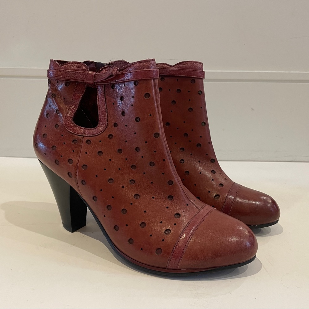 Miz Mooz Charla Heeled Ankle Boots Women’s 6 Burgundy Leather Cutout Polka Dot